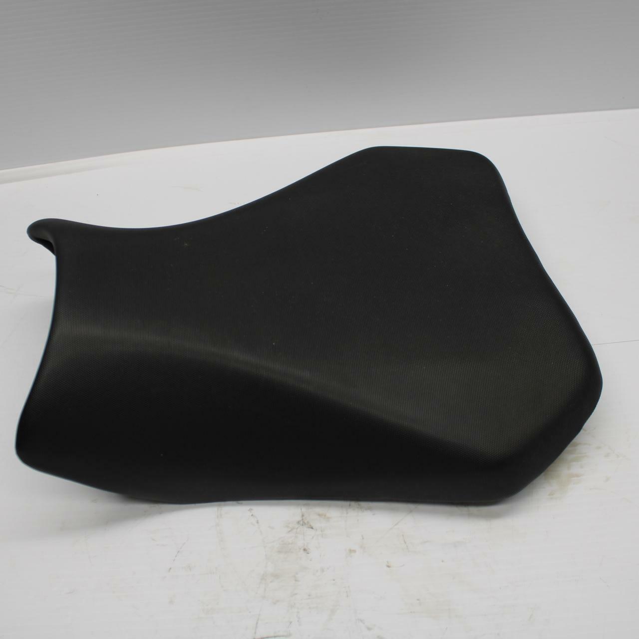11-19 SUZUKI GSXR600 FRONT DRIVERS SEAT  SADDLE PILLION 45100-14J10-DW2 BB 241