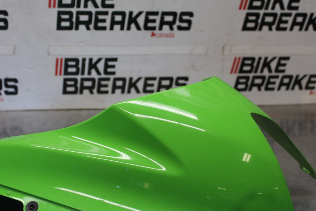 04-05 KAWASAKI NINJA ZX10R RIGHT FRONT UPPER MID SIDE FAIRING COWL PLASTIC BB931