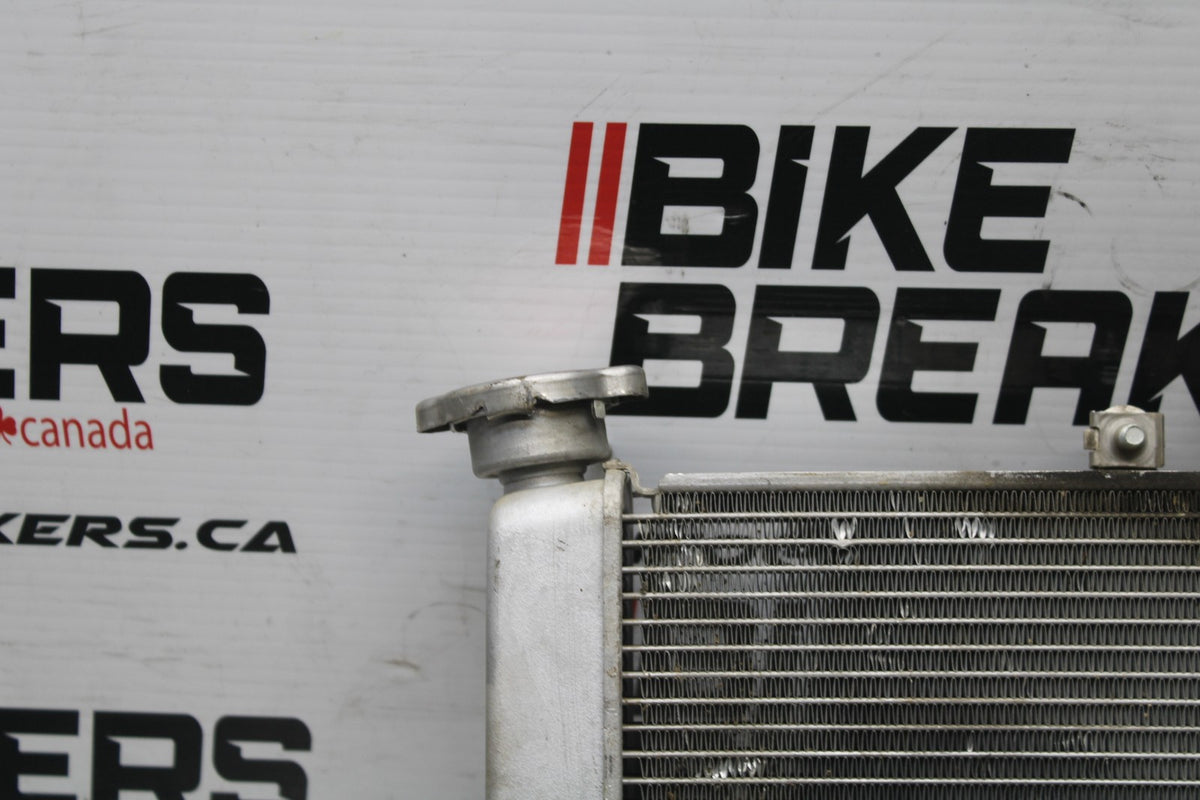 17-18 YAMAHA YZF R3 ENGINE RADIATOR MOTOR COOLER COOLING RADIATER BB788