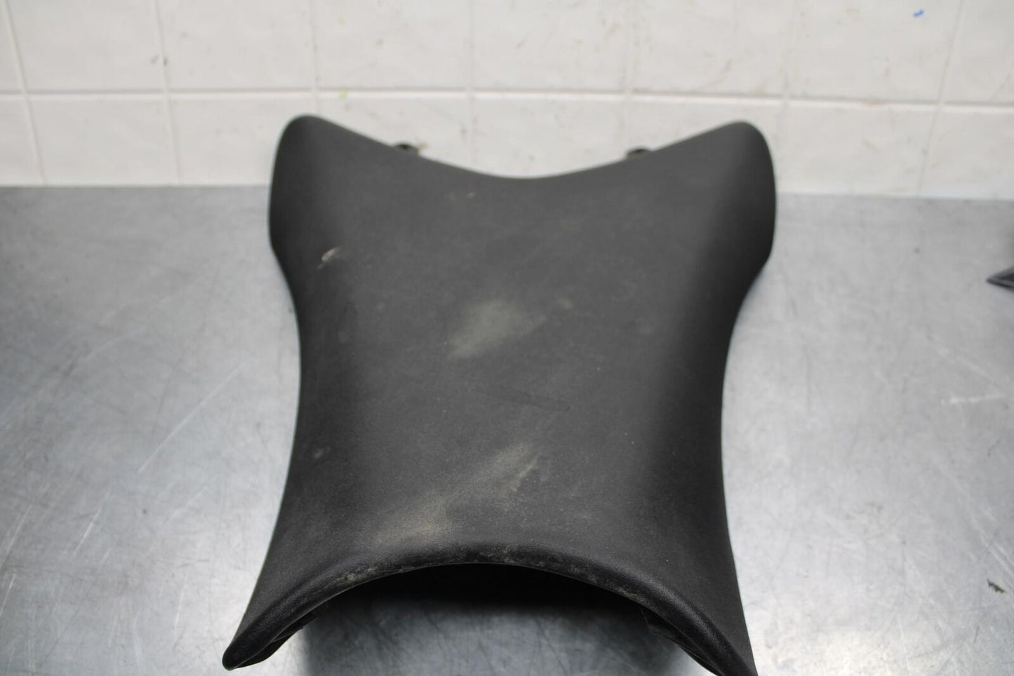 16-20 KAWASAKI ZX10R FRONT DRIVERS SEAT PAD SADDLE PILLION BB591