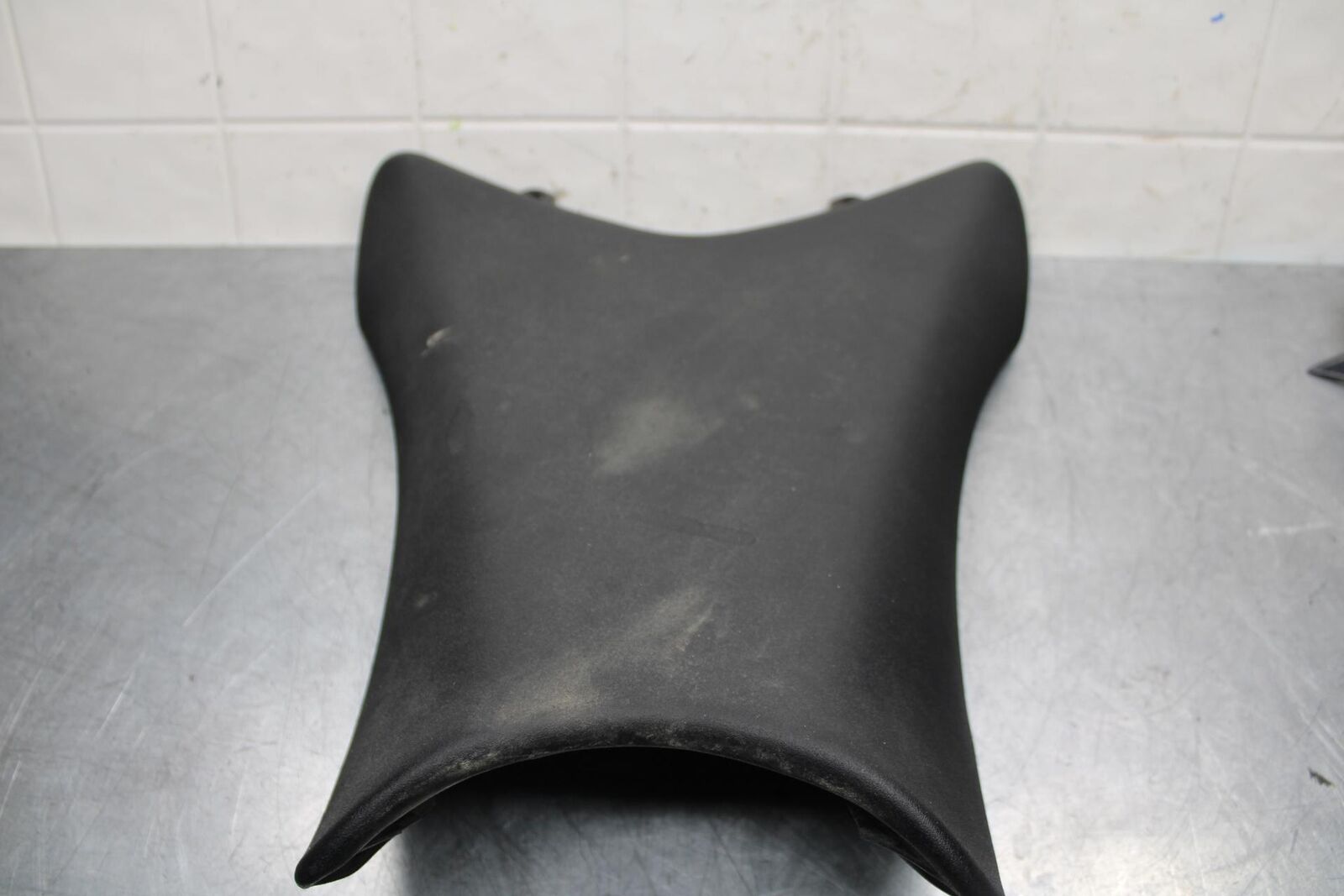 16-20 KAWASAKI ZX10R FRONT DRIVERS SEAT PAD SADDLE PILLION BB591