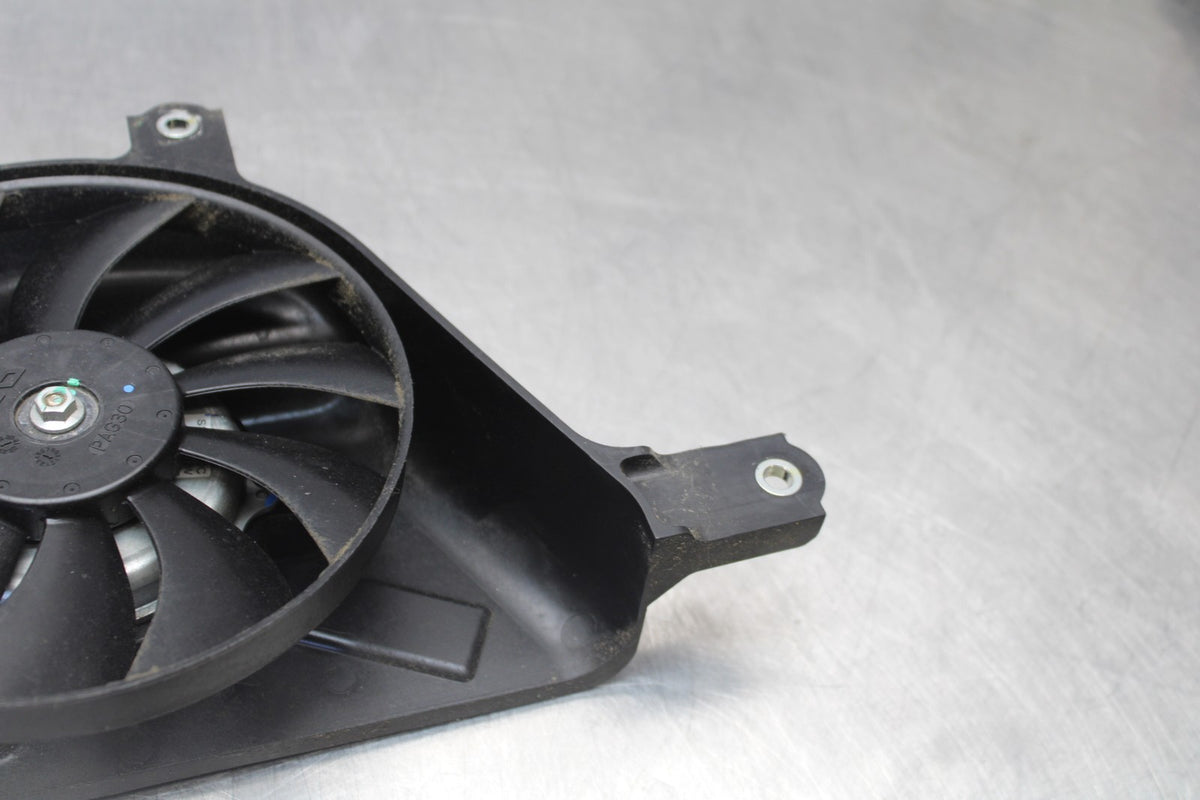 23-26 KAWASAKI NINJA ZX4RR ENGINE RADIATOR COOLING FAN BB898