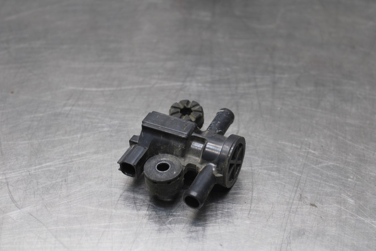 18 HONDA CB500F AIR VALVE SOLENOID TOP ENGINE SWITCH SENSOR BB861
