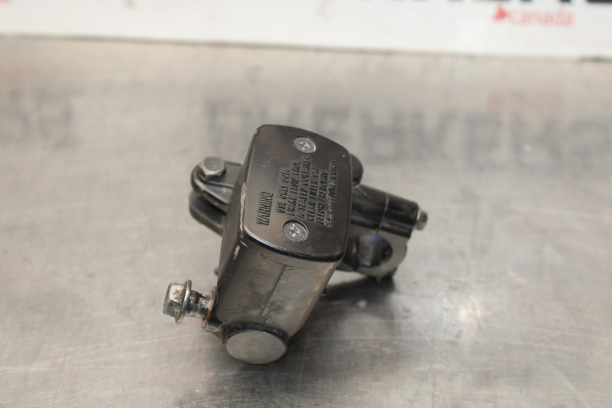 17-18 YAMAHA YZF R3 FRONT BRAKE MASTER CYLINDER BB813