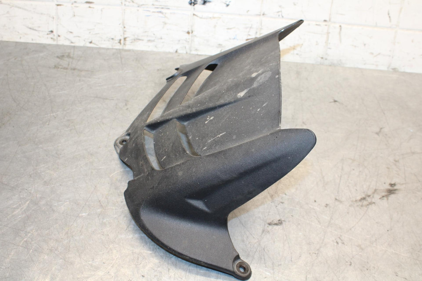 2009 Kawasaki Ninja ZX6R ZX600R REAR  WHEEL TIRE HUGGER FENDER  BB548