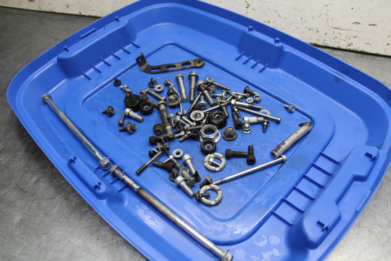 08-09 SUZUKI GSXR600 ENGINE MOUNTING BOLTS HARDWARE MOTOR SCREWS BB728