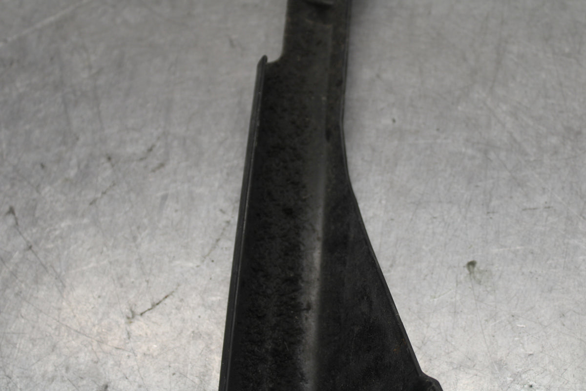 09-12 KAWASAKI NINJA ZX6R REAR BACK DRIVE CHAIN GUARD COVER SHIELD BB698