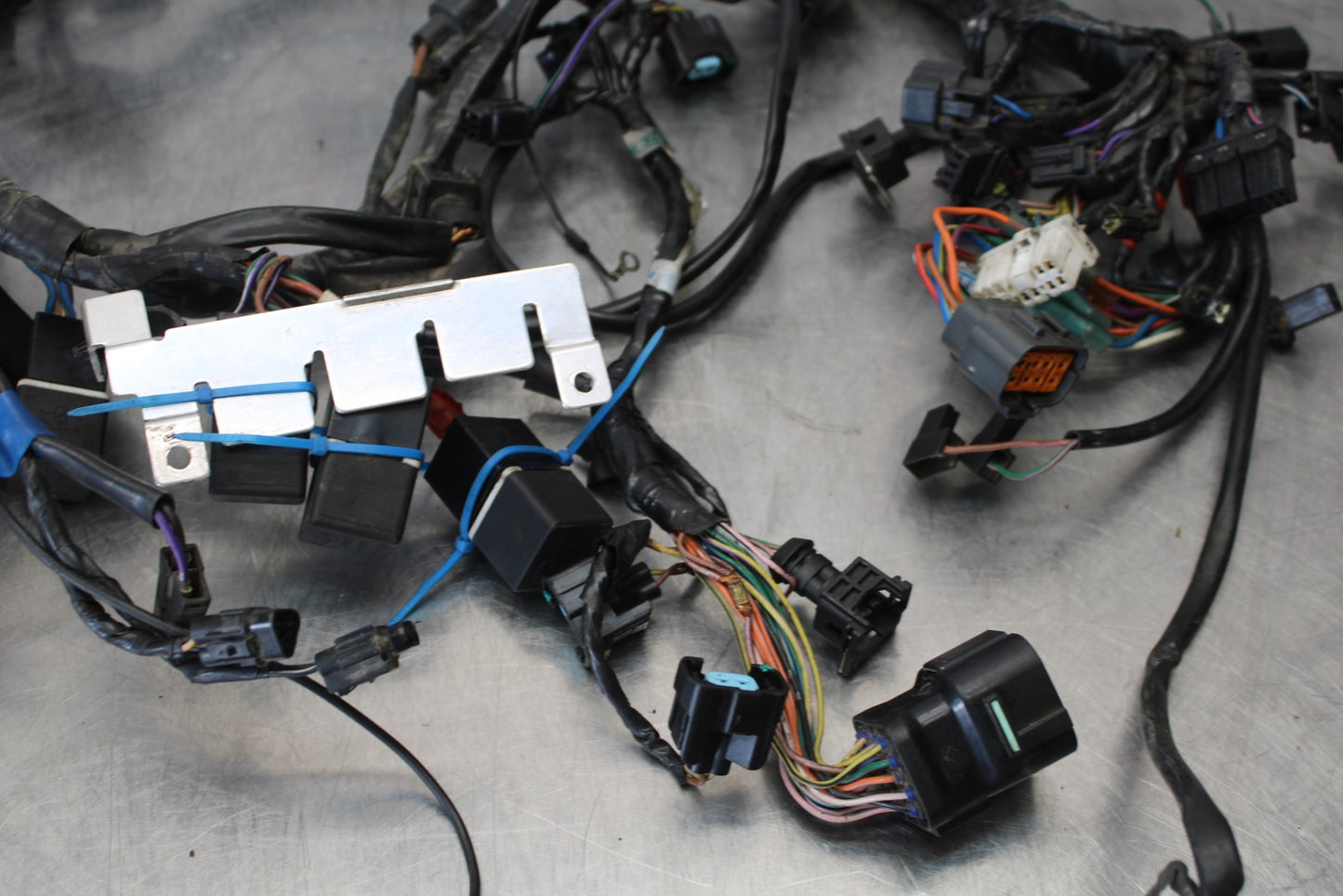 05 TRIUMPH ROCKET III MAIN ENGINE WIRING HARNESS MOTOR WIRE LOOM BB186