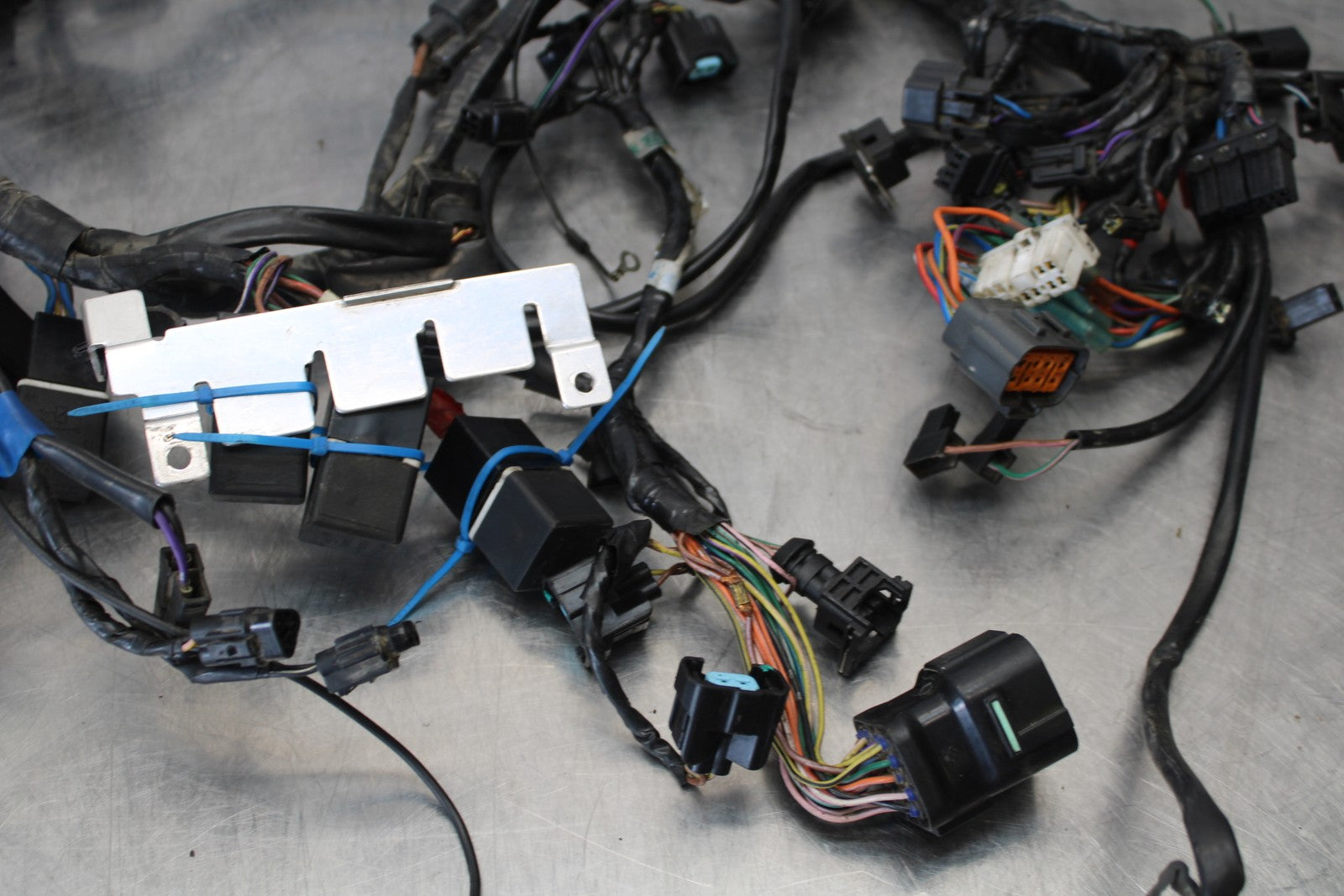05 TRIUMPH ROCKET III MAIN ENGINE WIRING HARNESS MOTOR WIRE LOOM BB186