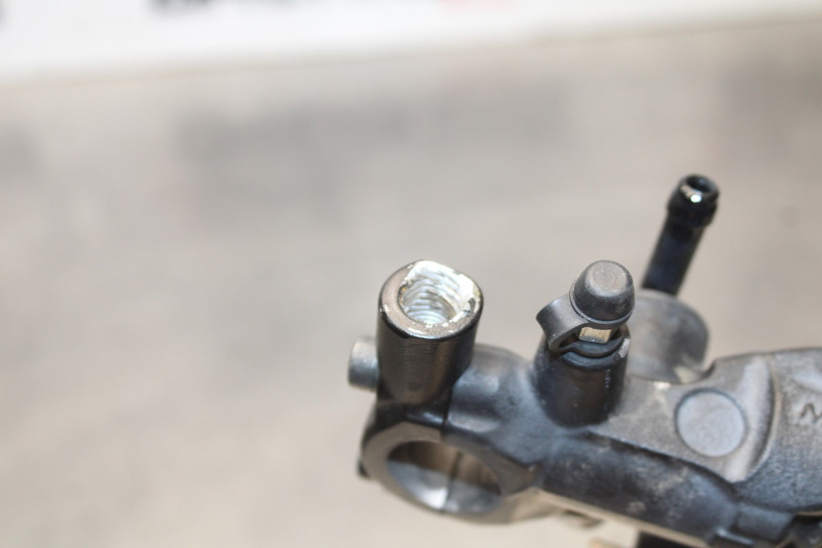 12 TRIUMPH STREET TRIPLE R FRONT BRAKE MASTER CYLINDER w/ LEVER BB914