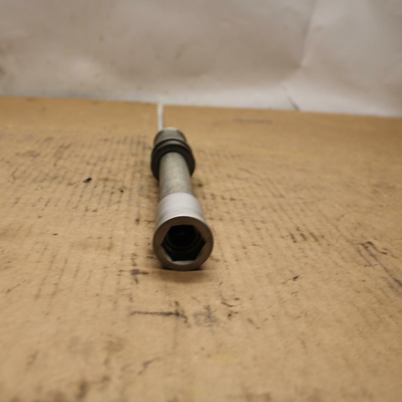 09-12 KAWASAKI NINJA ZX6R FRONT WHEEL RIM AXLE PIVOT BOLT BB383