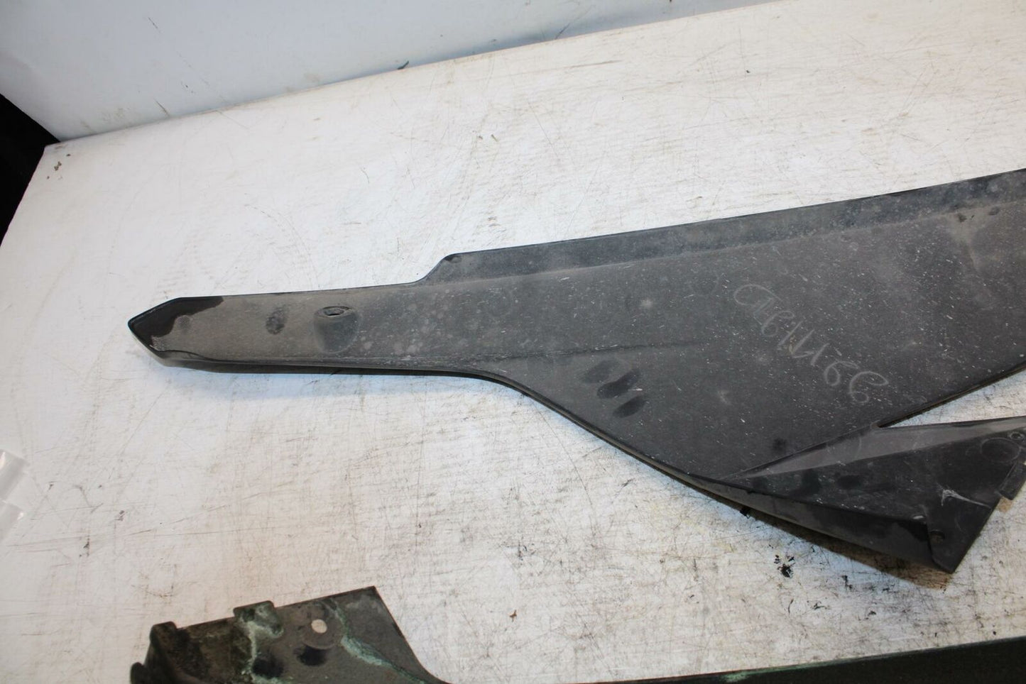 12-13 KAWASAKI EX300 NINJA LOWER BOTTOM BELLY FAIRING COWL BB373