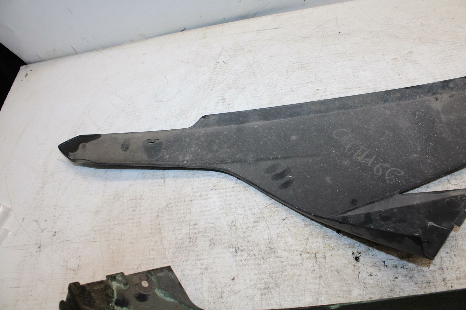 12-13 KAWASAKI EX300 NINJA LOWER BOTTOM BELLY FAIRING COWL BB373