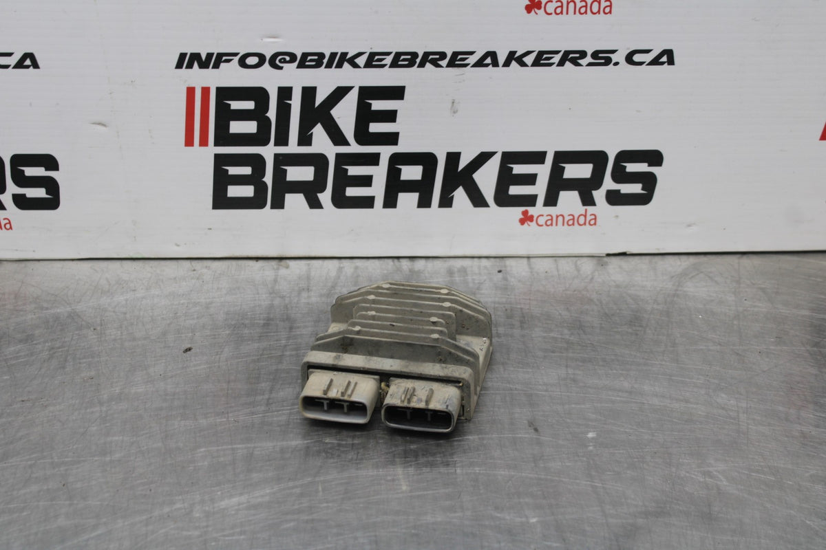 15 TRIUMPH TIGER 800 RECTIFIER VOLTAGE REGULATOR BB873