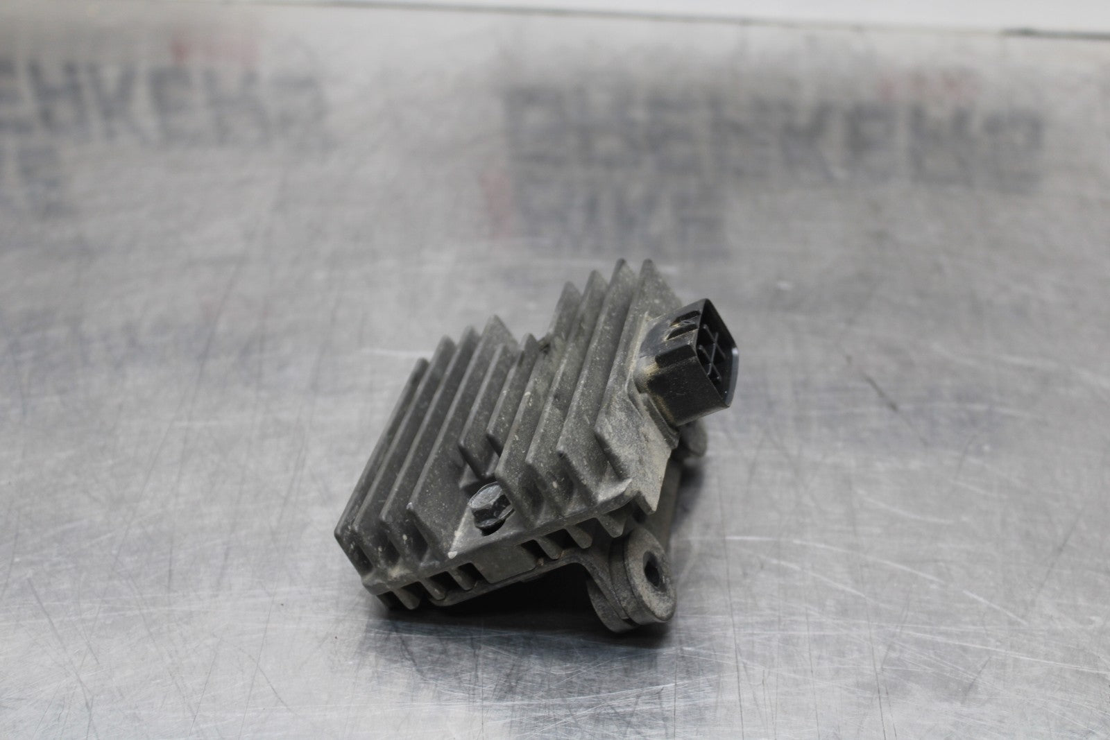 09-10 KAWASAKI ER-6N RECTIFIER VOLTAGE REGULATOR BB205