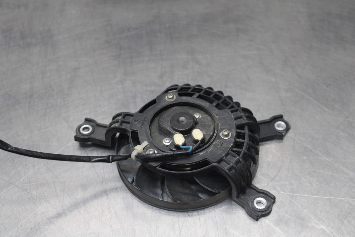 15 SUZUKI GW250F ENGINE RADIATOR COOLING FAN BB789