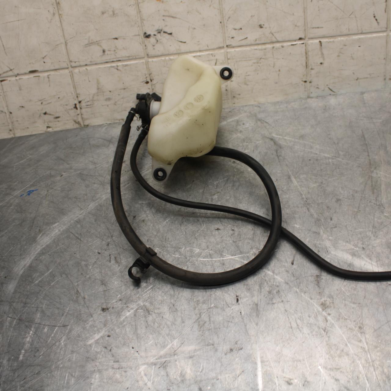 2013 Yamaha YZF R1 COOLANT WATER TANK RESERVOIR BOTTLE 14B-2172W-00-00  BB507