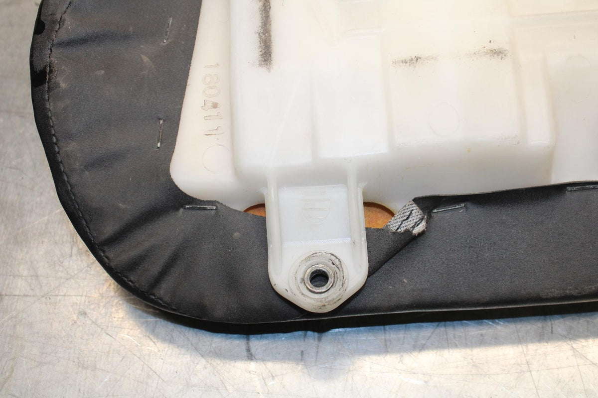 03-05 YAMAHA YZF R6 FRONT DRIVERS SEAT PAD SADDLE PILLION 5SL-24710-00-00 BB95