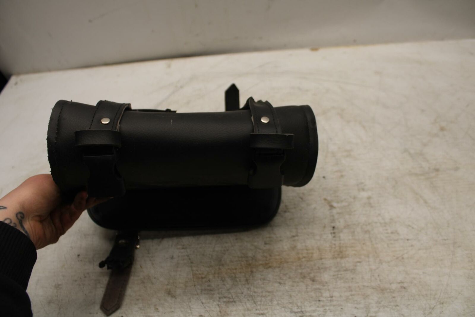 06-21 KAWASAKI VULCAN 900 SIDE CARGO LUGGAGE SADDLEBAG BAG COMPARTMENT BB363