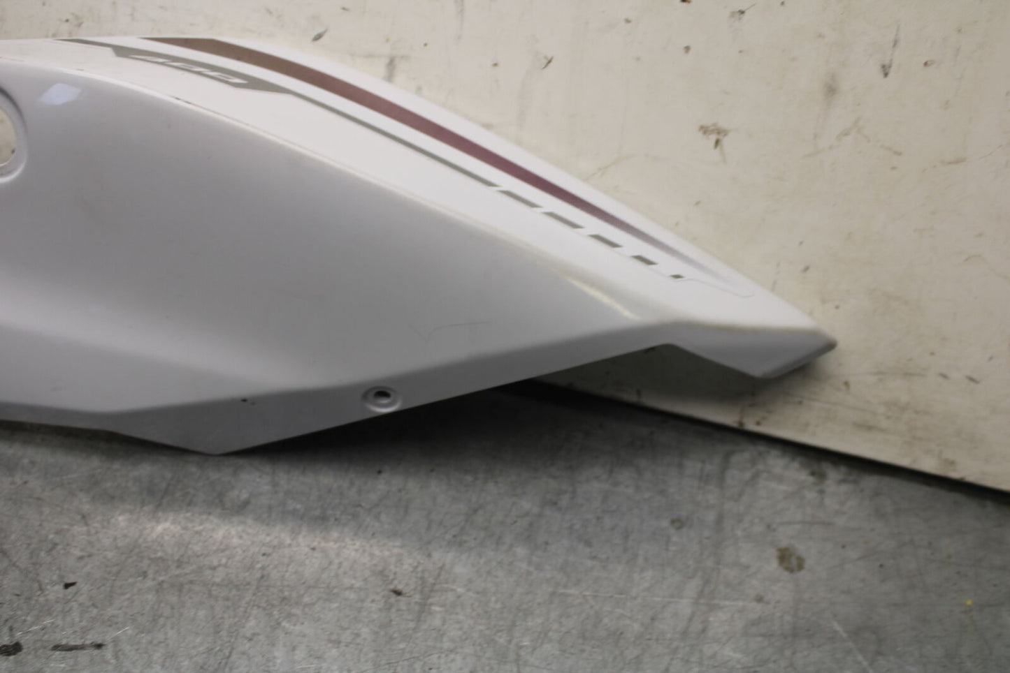 18-23 KAWASAKI NINJA 400 LEFT REAR BACK TAIL FAIRING COWL SHROUD BB660