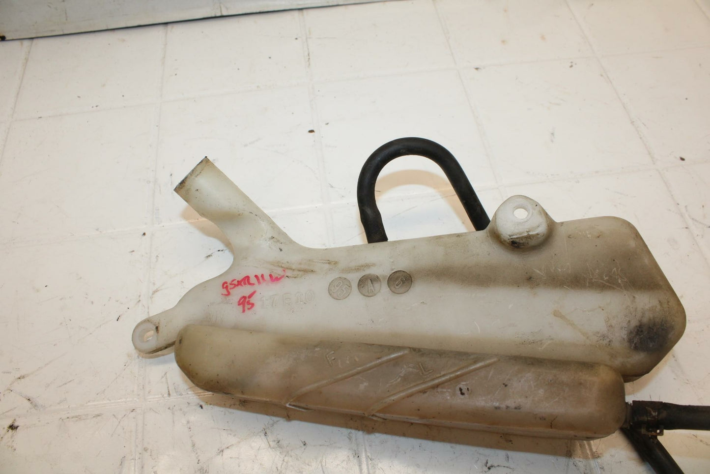 93-96 SUZUKI GSXR1100W COOLANT WATER TANK RESERVOIR BOTTLE BB12