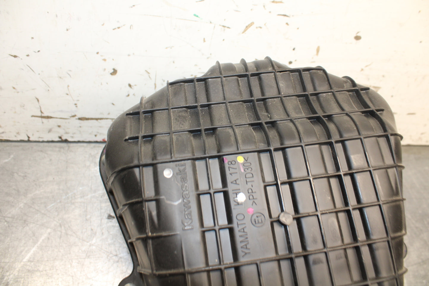 24 KAWASAKI NINJA 500 ABS AIRBOX AIR INTAKE FILTER BOX BB744