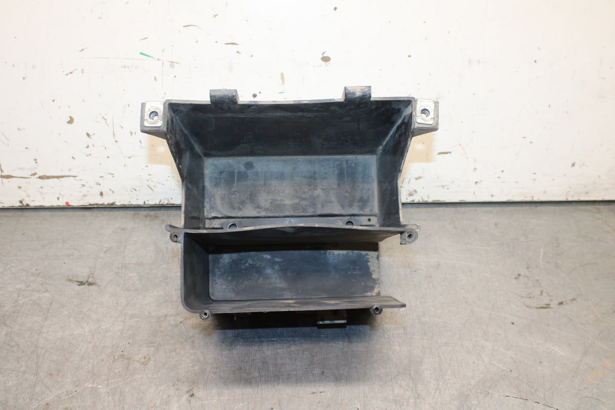 02-04 HONDA VTX1800S BATTERY TRAY BOX HOLDER BB712