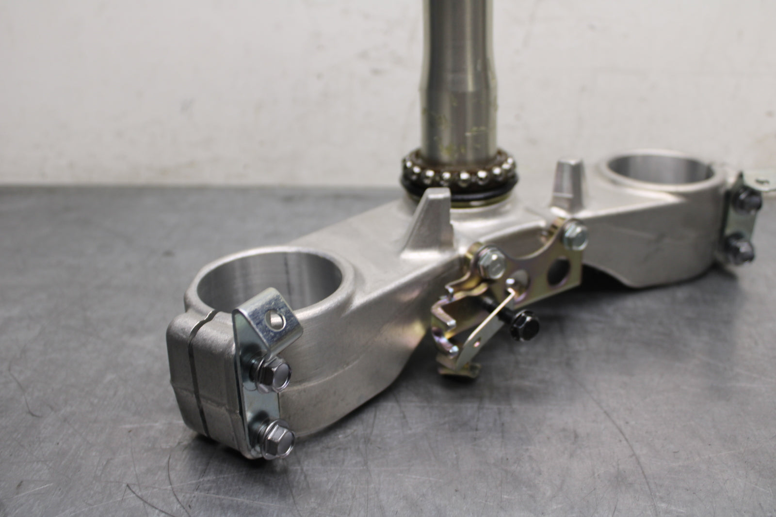 12-25 KAWASAKI NINJA ZX14R NEW!! FRONT FORKS CLAMP LOWER TRIPLE TREE STEM BB757