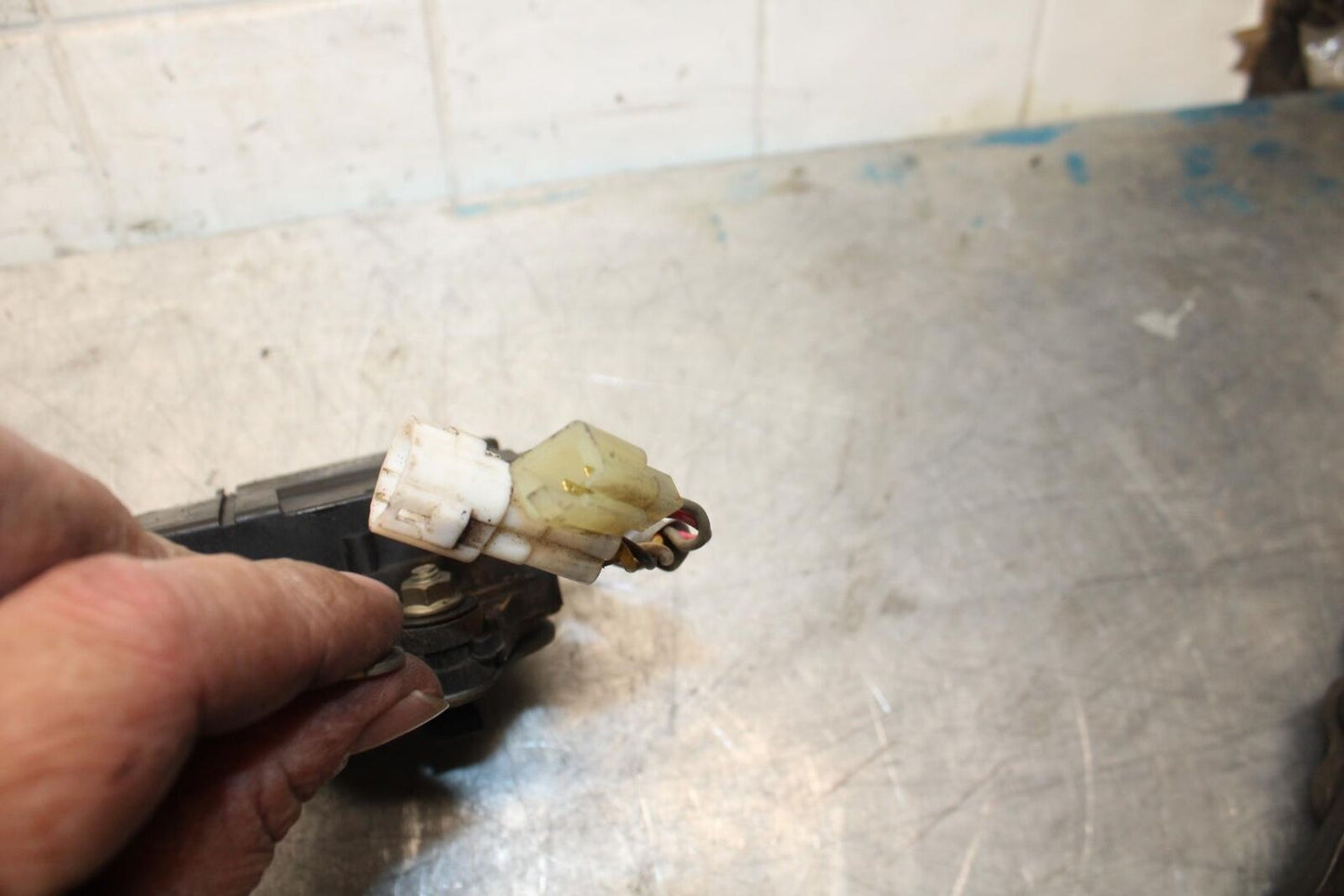 2007 Kawasaki Ninja ZX6R ZX600P EXHAUST VALVE SERVO MOTOR 21174-0005 BB47