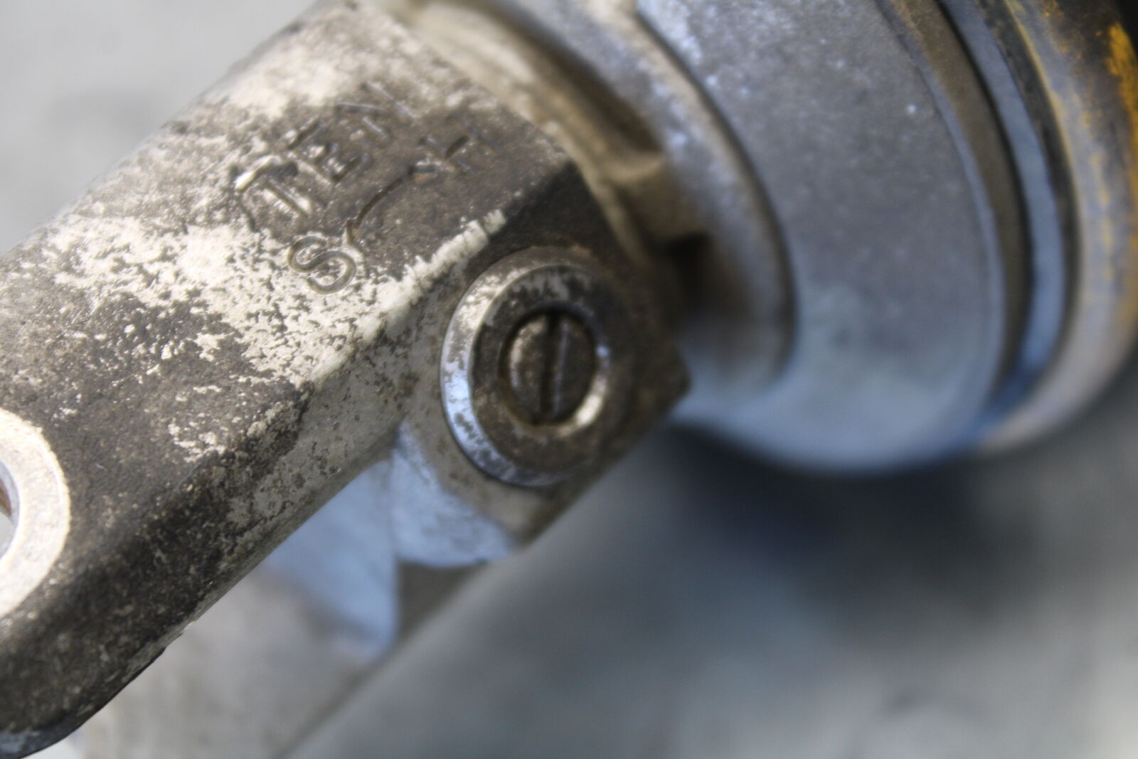 05-06 SUZUKI GSXR1000 REAR BACK SHOCK ABSORBER SUSPENSION 62100-41G00-163 BB663