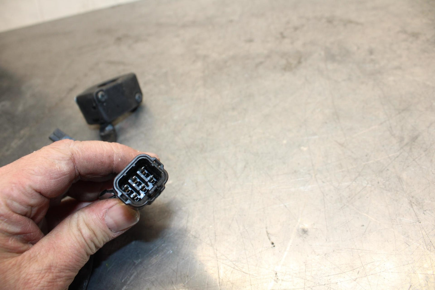 08-09 KAWASAKI NINJA ZX14R RIGHT  HANDLE KILL OFF START SWITCH SWITCHES BB73