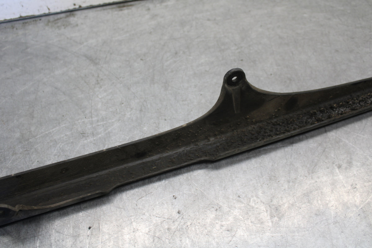 07-08 TRIUMPH DAYTONA 675 REAR BACK DRIVE CHAIN GUARD COVER T2050400 BB685