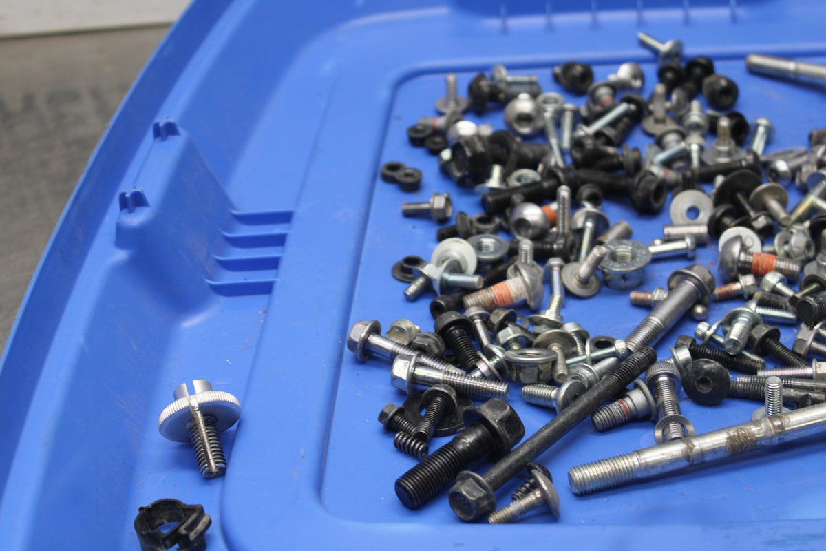22-25 YAMAHA YZF R7 MOUNTING BOLTS HARDWARE SCREWS BB940