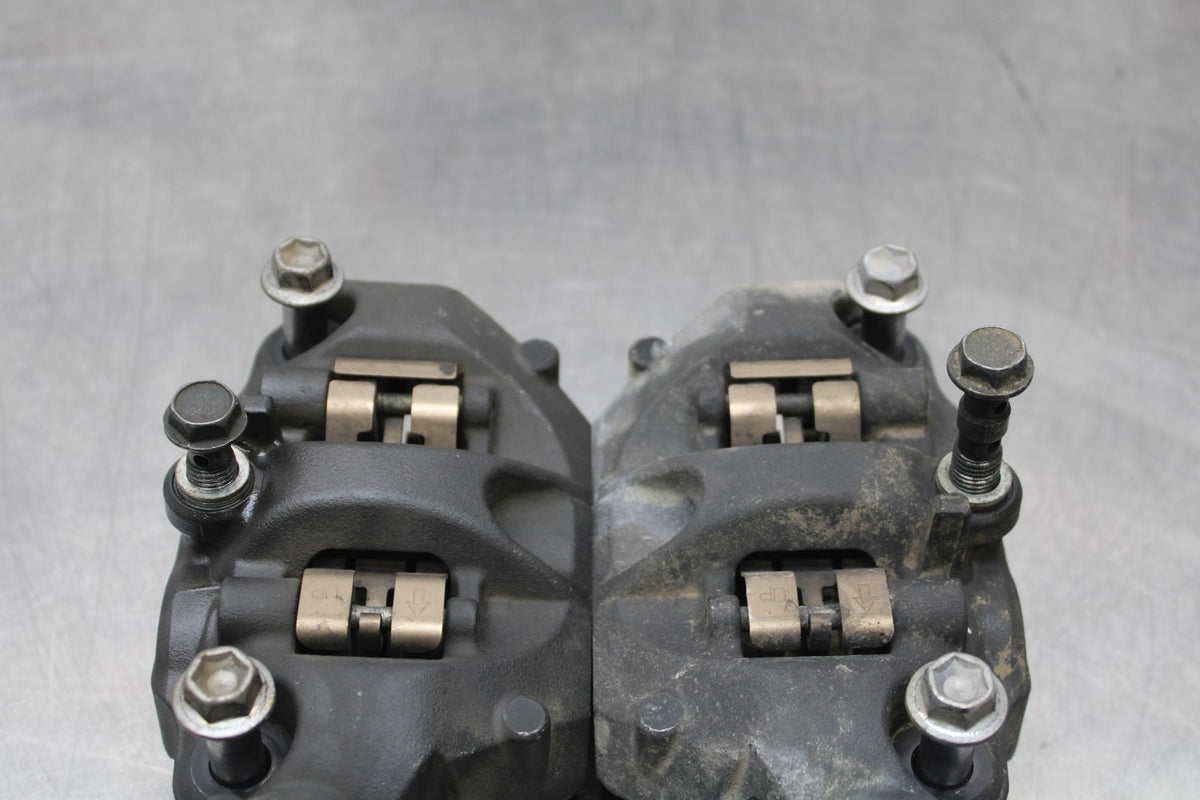 19-23 KAWASAKI NINJA ZX6R RIGHT LEFT FRONT BRAKE CALIPER SET PAIR CALIPERS BB188