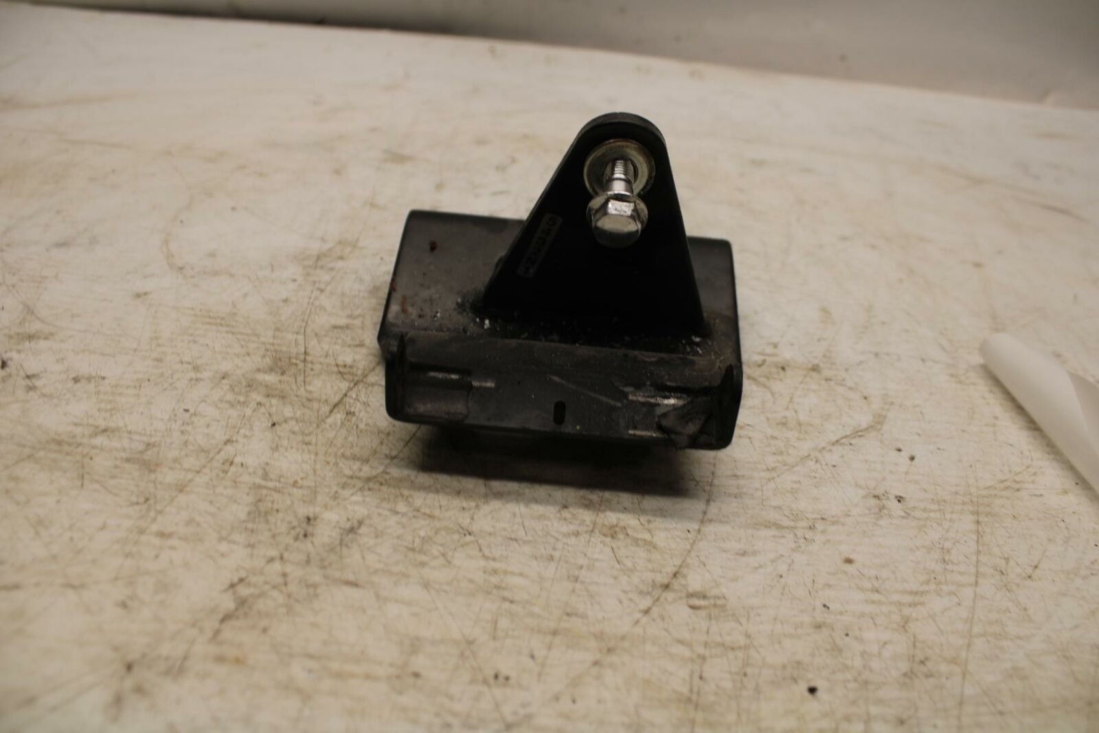 05-09 SUZUKI BOULEVARD C90 ENGINE SPROCKET FLOOR BOARD BB357