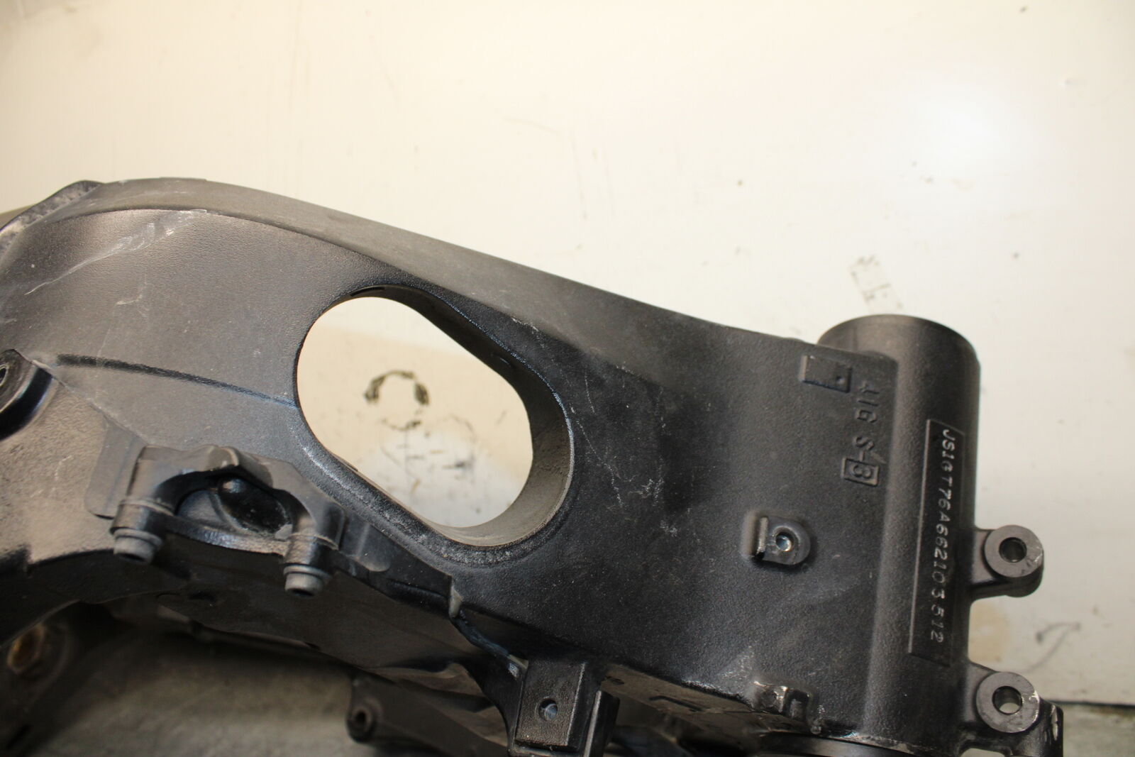 05-06 SUZUKI GSXR1000 FRAME CHASSIS BB677