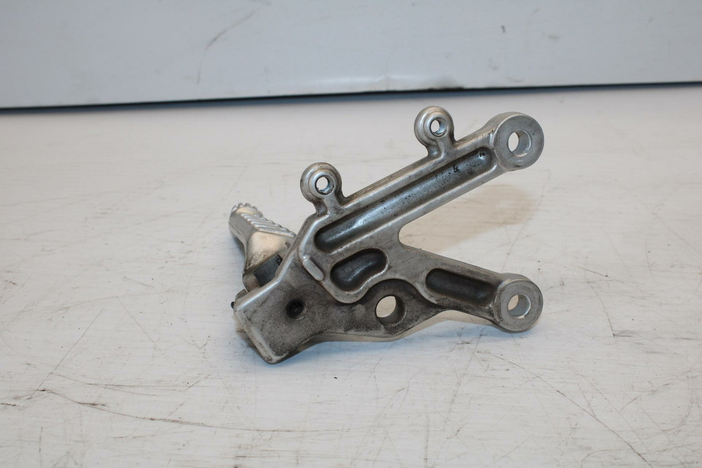 10-11 APRILIA RSV4 LEFT REARSET REAR SET DRIVER FOOT PEG REST STOP BB268