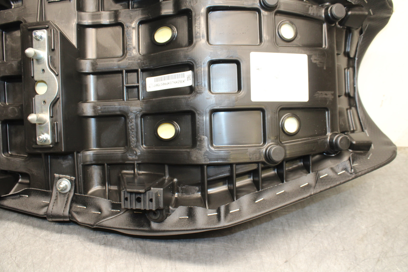 12-25 KAWASAKI NINJA ZX14R NEW!! FRONT REAR SEAT SADDLE BB757