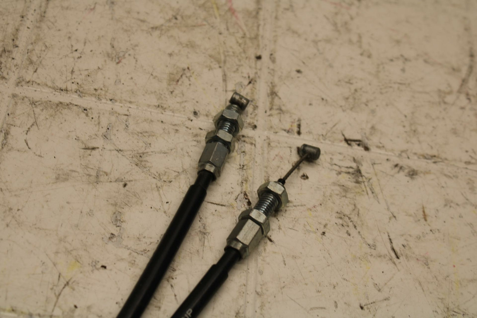 04-05 SUZUKI GSXR600 THROTTLE CABLES LINES BB20