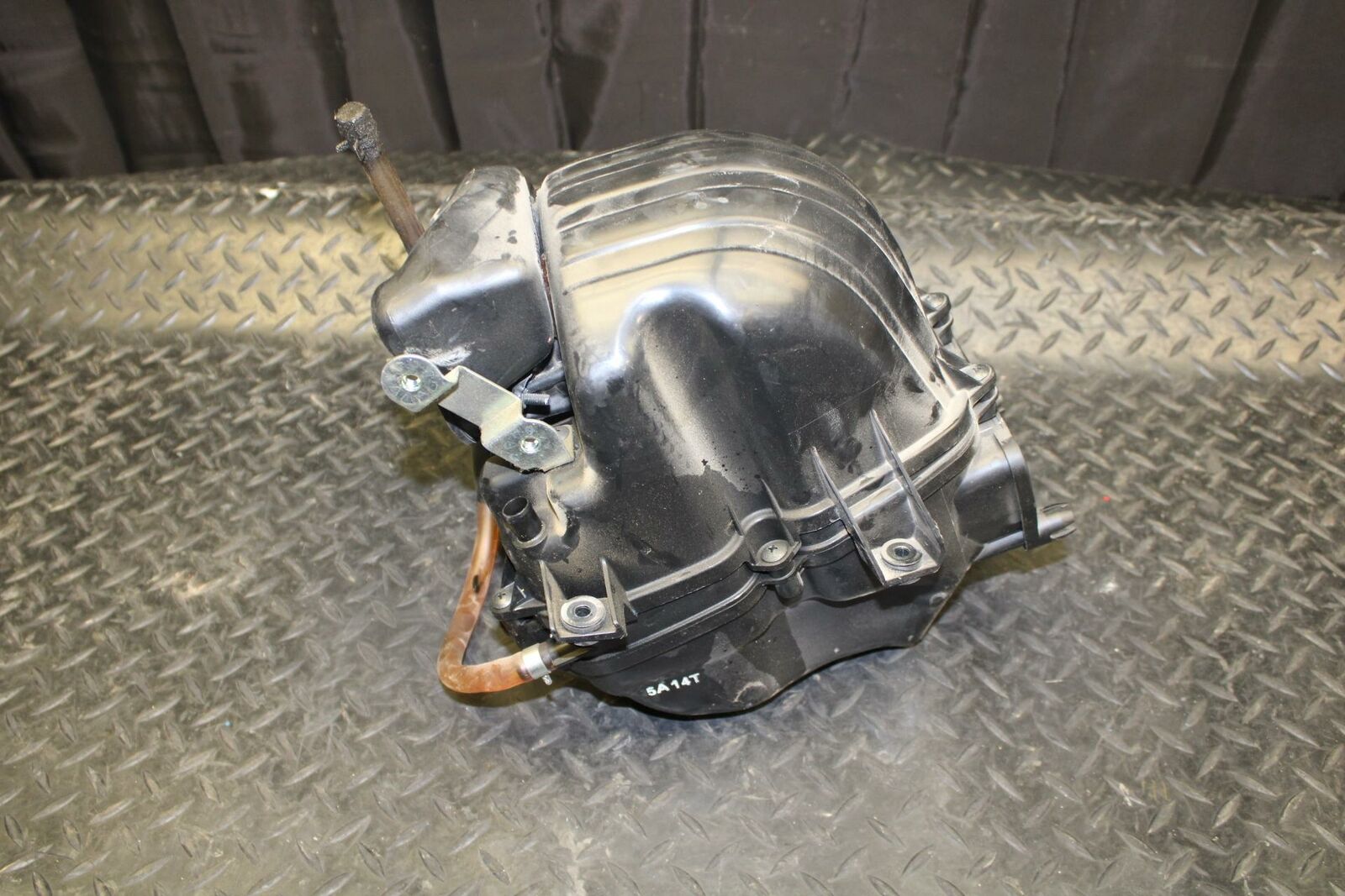 15-19 HONDA CBR300R AIRBOX AIR INTAKE FILTER BOX BB175
