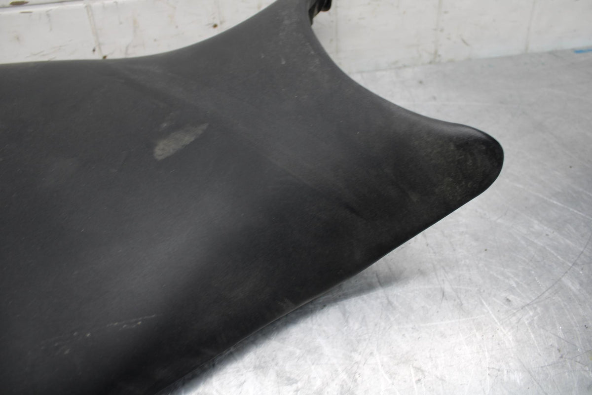 08-16 YAMAHA YZF R6 FRONT DRIVERS SEAT PAD SADDLE  BB465