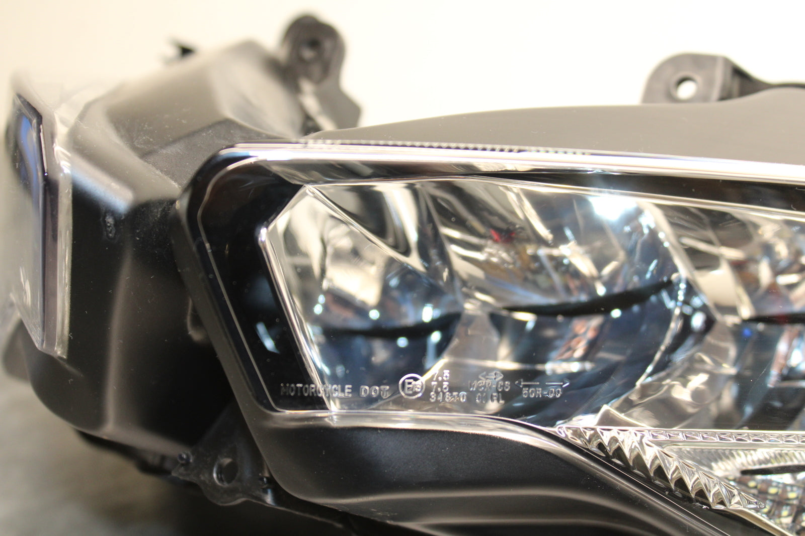 19-23 KAWASAKI NINJA ZX6R FRONT HEADLIGHT HEAD LIGHT LAMP BB749