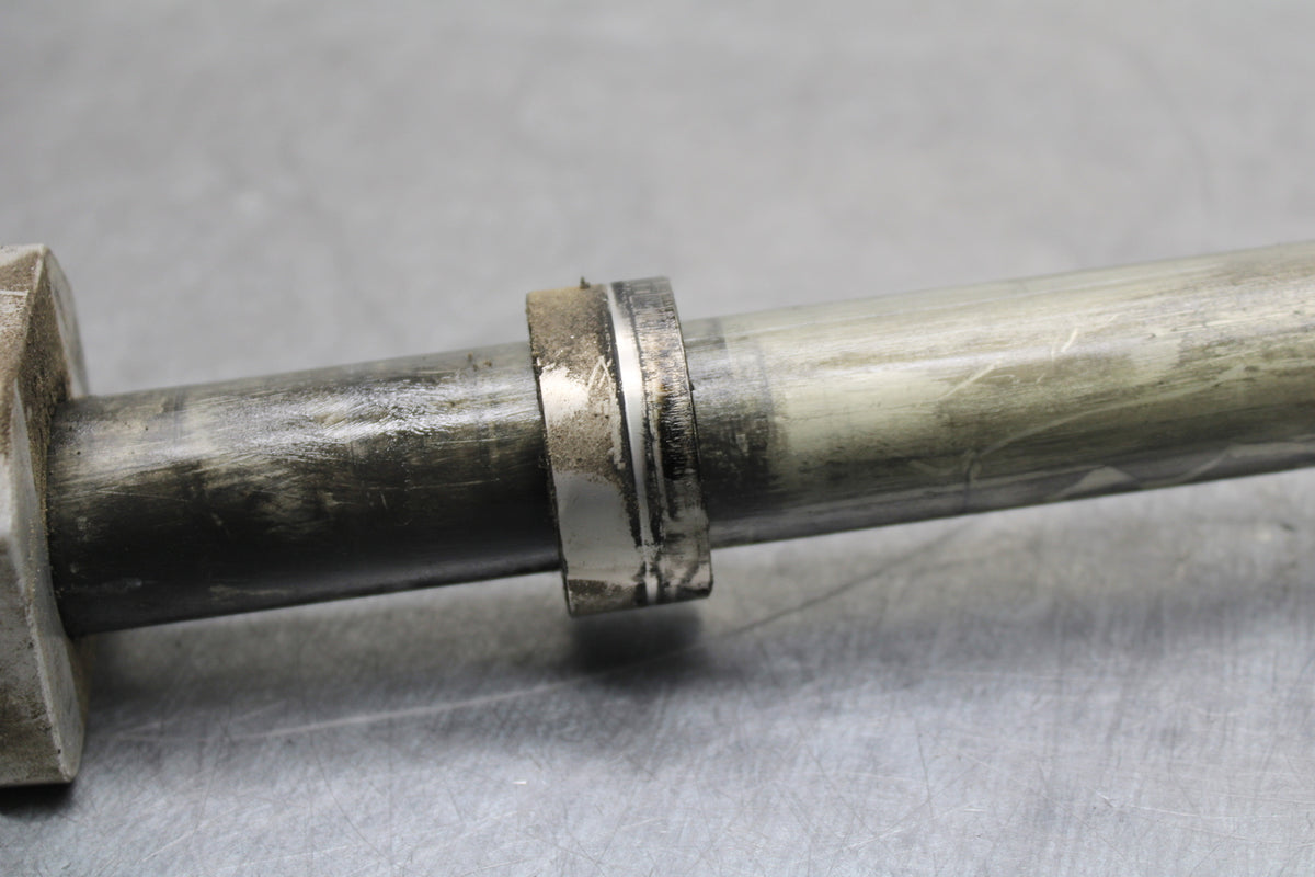 08-10 SUZUKI GSXR 600 REAR AXLE BACK WHEEL RIM PIVOT BOLT AXEL BB753