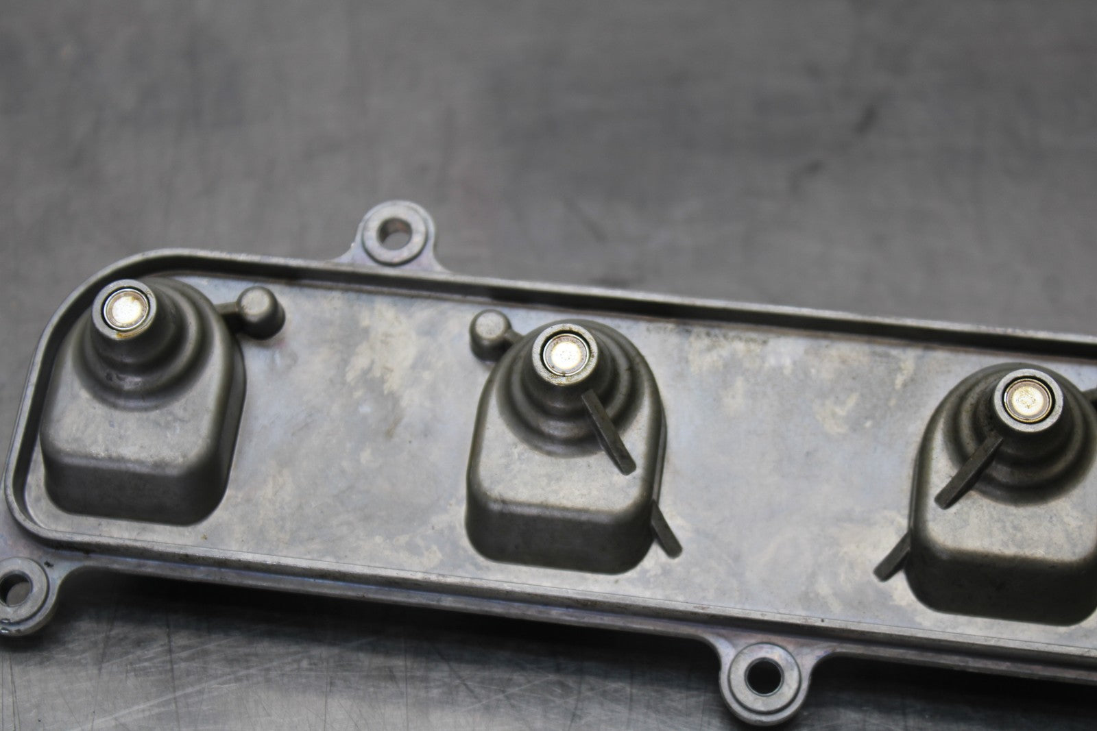 07-08 KAWASAKI NINJA ZX6R SECONDARY FUEL INJECTORS TOP AIRBOX GAS RAIL BB203