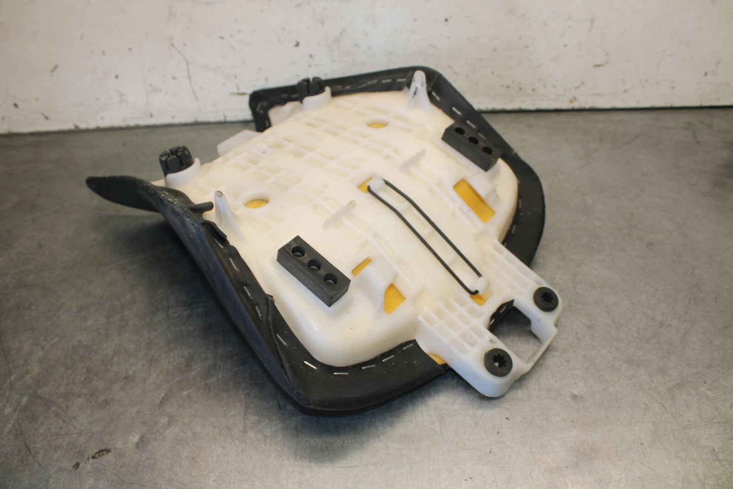 13-15 HONDA CBR500R FRONT DRIVERS SEAT PAD SADDLE PILLION 77100-MGZ-J01 BB704