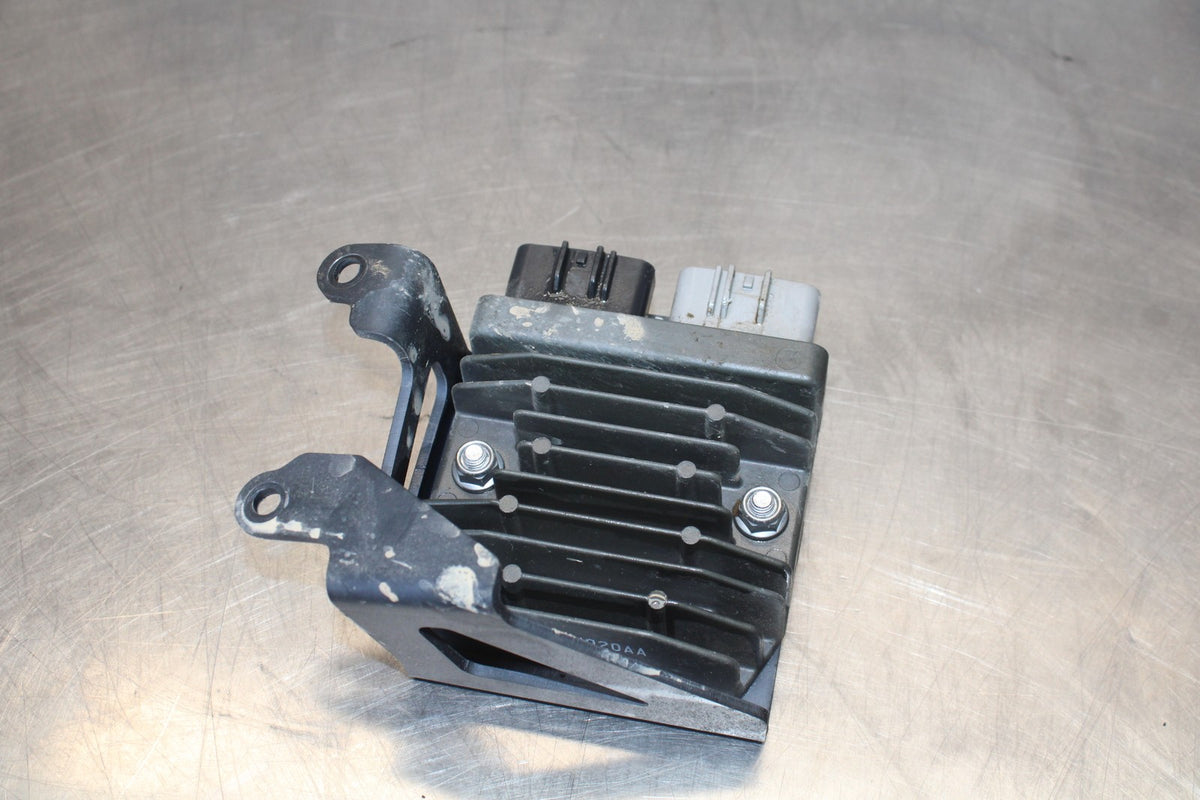 20 TRIUMPH STREET TRIPLE 765 RECTIFIER VOLTAGE REGULATOR BB864