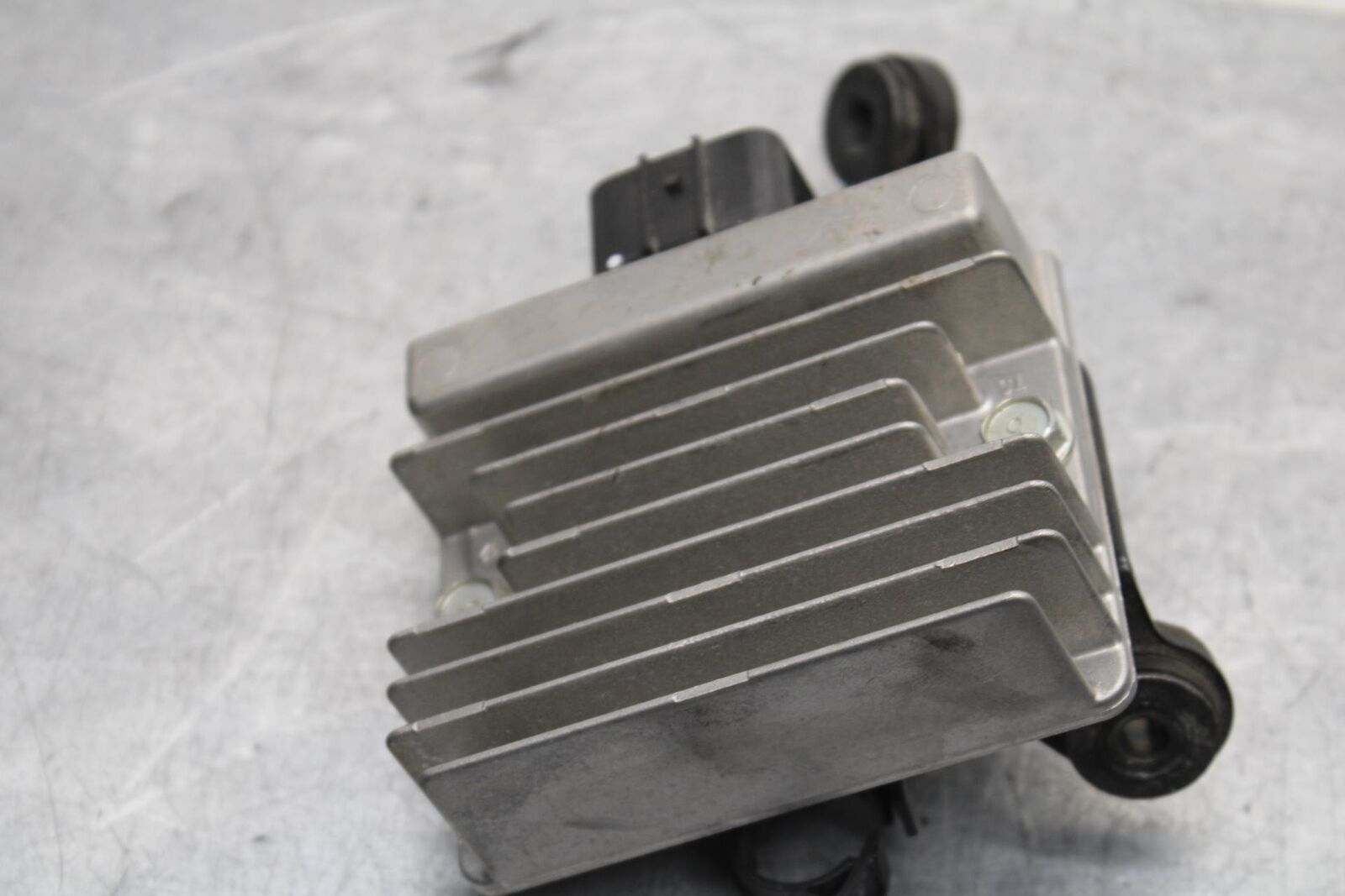 20 KAWASAKI Z400 ER400 ABS RECTIFIER VOLTAGE REGULATOR BB586