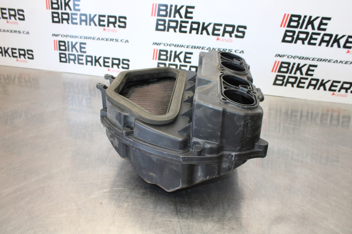04-05 YAMAHA YZF R1 AIRBOX AIR INTAKE FILTER BOX BB173