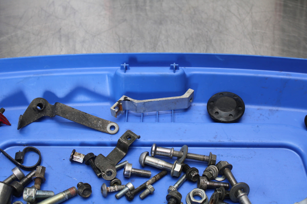 98-05 HONDA SUPER HAWK 1000 VTR1000F MOUNTING BOLTS HARDWARE SCREWS BB152