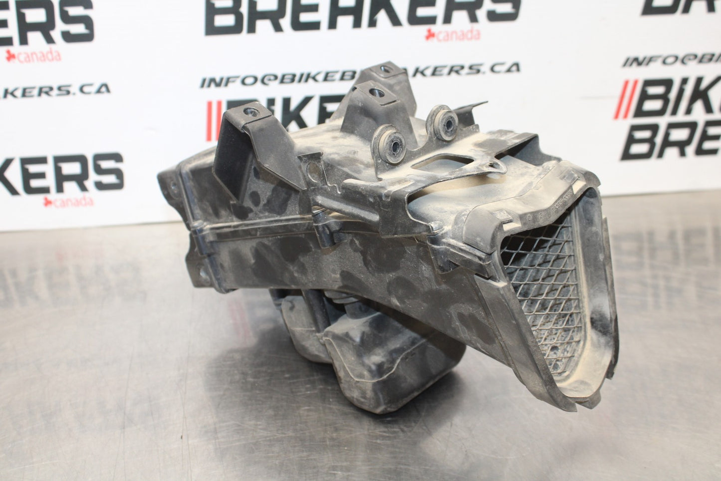 07-08 KAWASAKI NINJA ZX6R RAM AIR INTAKE TUBE DUCT 39045-0030 BB203